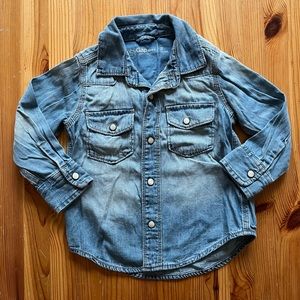 Bay GAP denim button up shirt